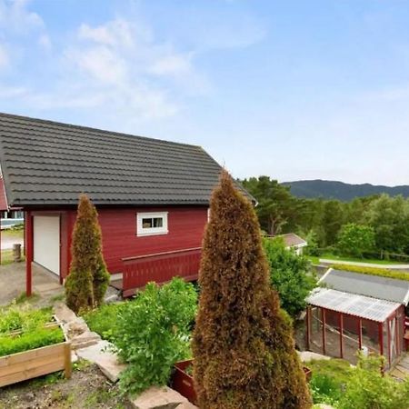 Leilighet Med Gratis Parkering Og Wifi Kristiansund Exteriér fotografie